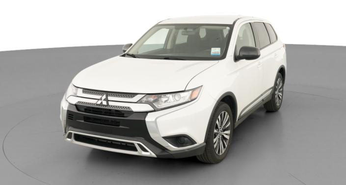 Thumbnail: 2019 Mitsubishi Outlander - 1