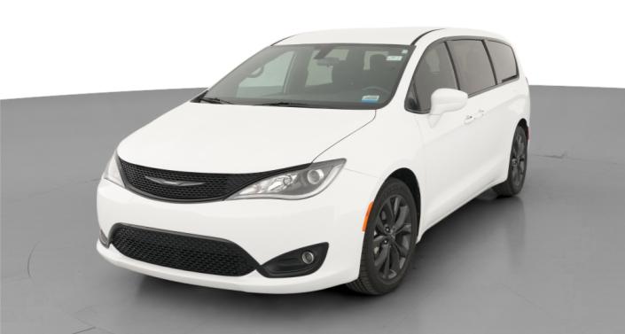 Thumbnail: 2018 Chrysler Pacifica - 1