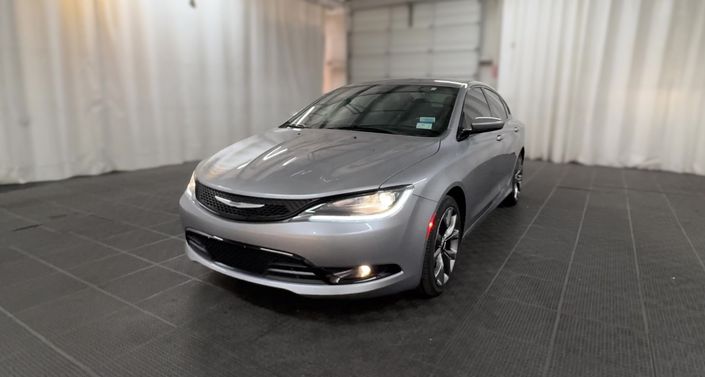 Thumbnail: 2016 Chrysler 200 - 1