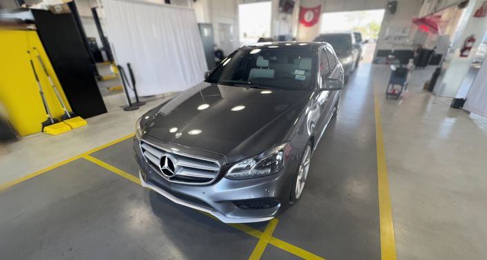 Thumbnail: 2016 Mercedes-Benz E-Class - 1