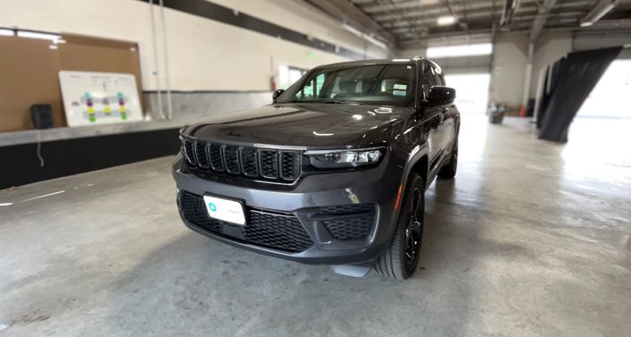 Thumbnail: 2023 Jeep Grand Cherokee - 1