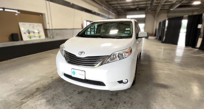 Thumbnail: 2011 Toyota Sienna - 1