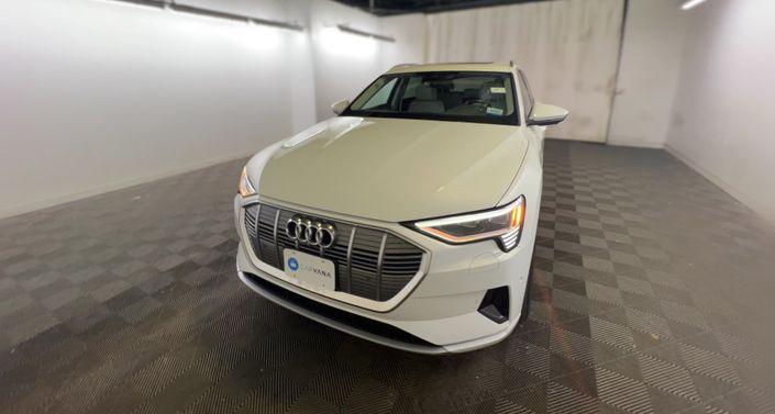 Thumbnail: 2022 Audi e-tron - 1