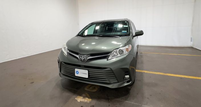 Thumbnail: 2018 Toyota Sienna - 1