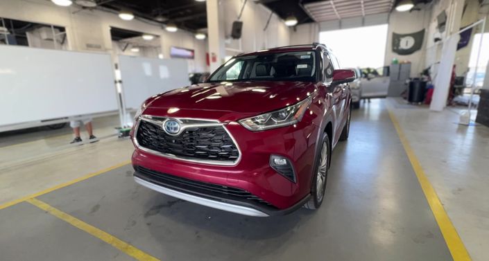 Thumbnail: 2021 Toyota Highlander - 1