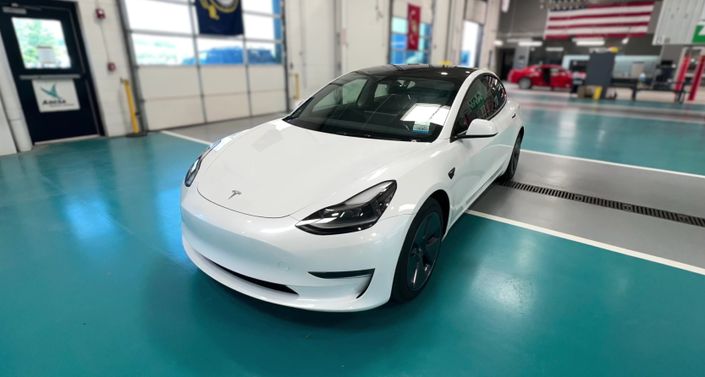 Thumbnail: 2023 Tesla Model 3 - 1