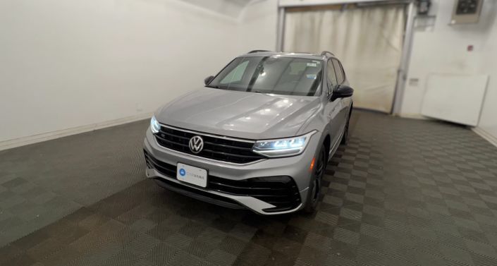 Thumbnail: 2022 Volkswagen Tiguan - 1