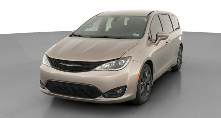 Thumbnail: 2018 Chrysler Pacifica - 1