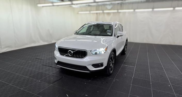 Thumbnail: 2021 Volvo XC40 - 1