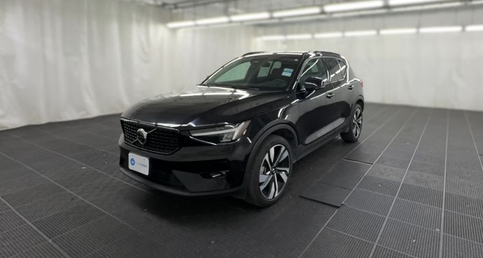 Thumbnail: 2025 Volvo XC40 - 1