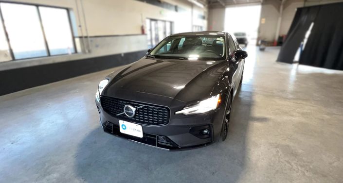 Thumbnail: 2025 Volvo S60 - 1