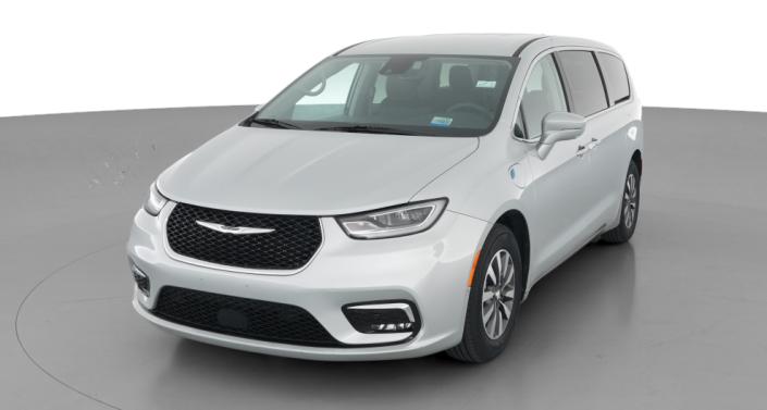 Thumbnail: 2022 Chrysler Pacifica - 1