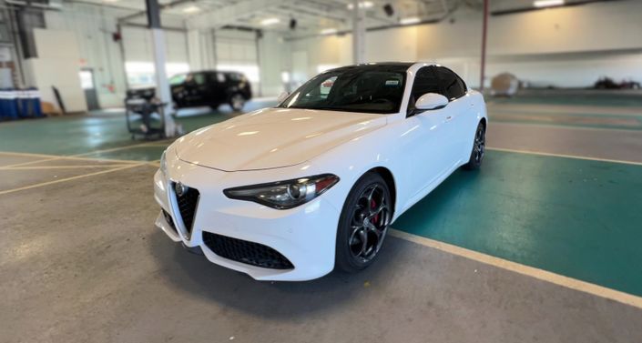 Thumbnail: 2018 Alfa Romeo Giulia - 1