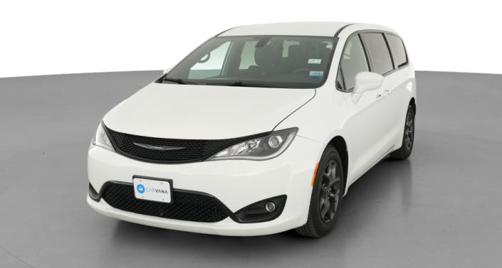 Thumbnail: 2018 Chrysler Pacifica - 1