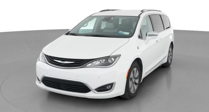 Thumbnail: 2017 Chrysler Pacifica - 1