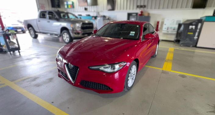 Thumbnail: 2021 Alfa Romeo Giulia - 1