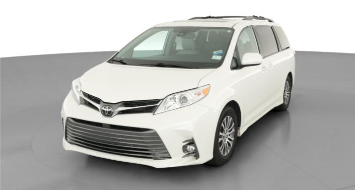 Thumbnail: 2019 Toyota Sienna - 1