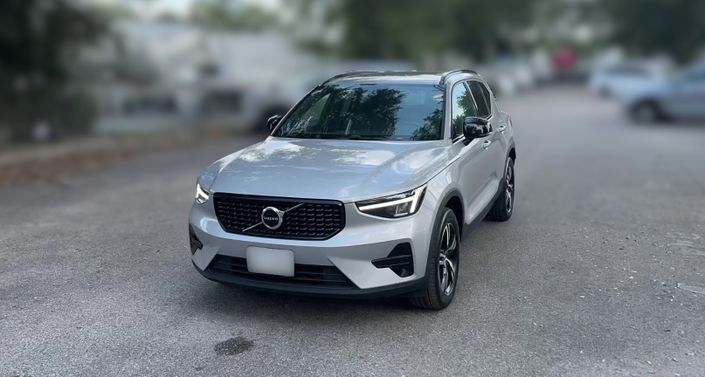 Thumbnail: 2024 Volvo XC40 - 1