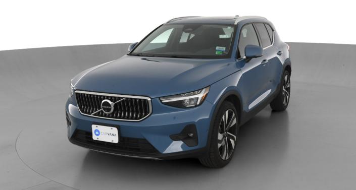 Thumbnail: 2023 Volvo XC40 - 1
