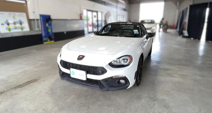 Thumbnail: 2017 Fiat 124 Spider - 1