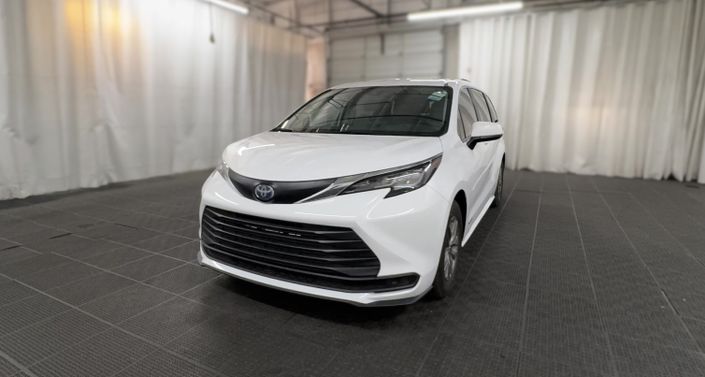 Thumbnail: 2021 Toyota Sienna - 1