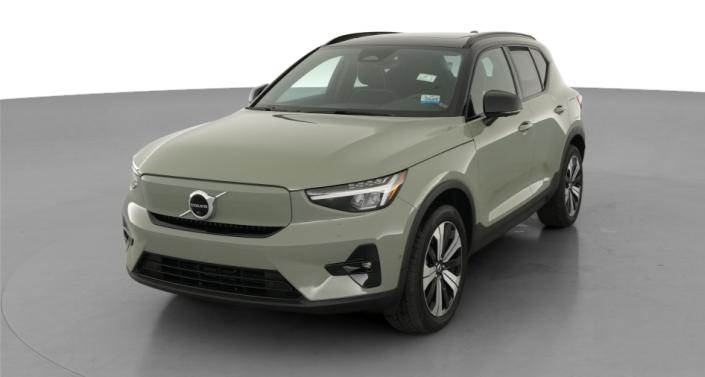 Thumbnail: 2023 Volvo XC40 - 1