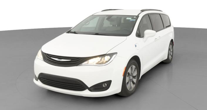Thumbnail: 2018 Chrysler Pacifica - 1