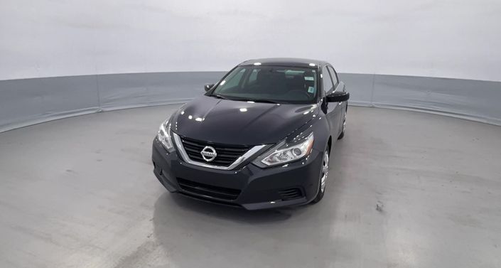 Thumbnail: 2017 Nissan Altima - 1