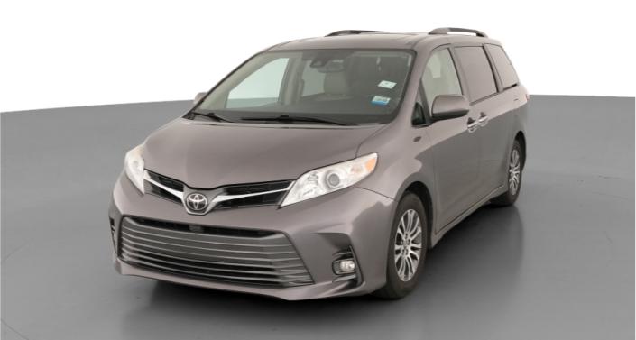 Thumbnail: 2018 Toyota Sienna - 1