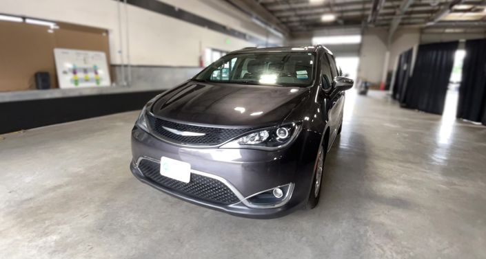 Thumbnail: 2017 Chrysler Pacifica - 1