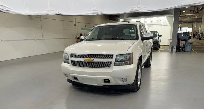 Thumbnail: 2014 Chevrolet Suburban - 1