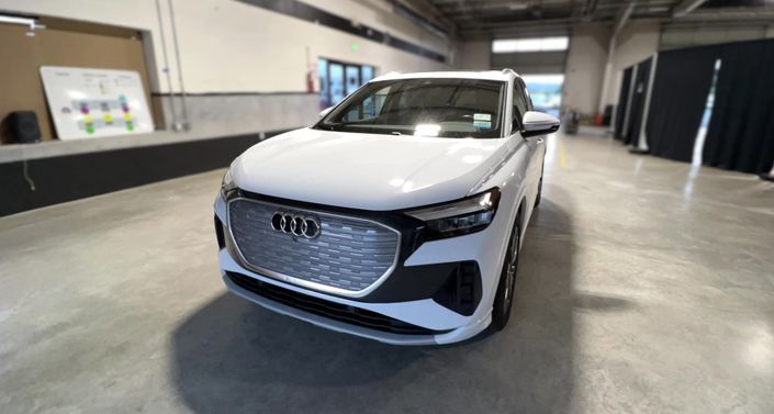 Thumbnail: 2023 Audi Q4 e-tron - 1