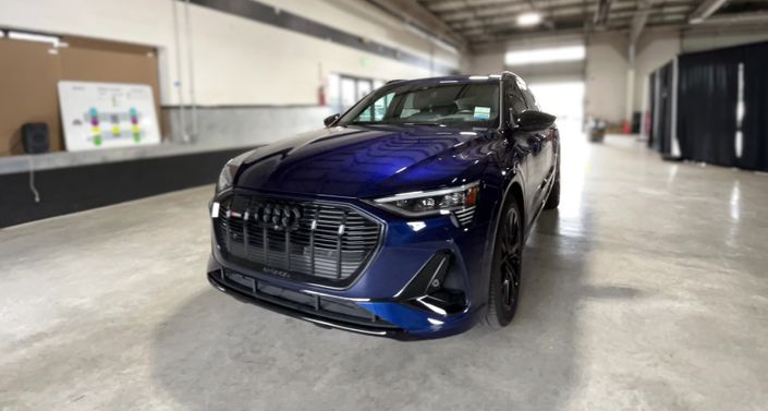 Thumbnail: 2022 Audi e-tron - 1
