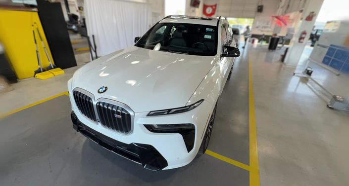 Thumbnail: 2023 BMW X7 - 1
