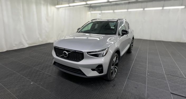 Thumbnail: 2025 Volvo XC40 - 1