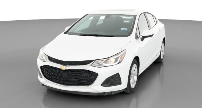 Thumbnail: 2019 Chevrolet Cruze - 1