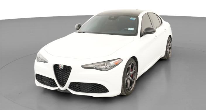 Thumbnail: 2021 Alfa Romeo Giulia - 1