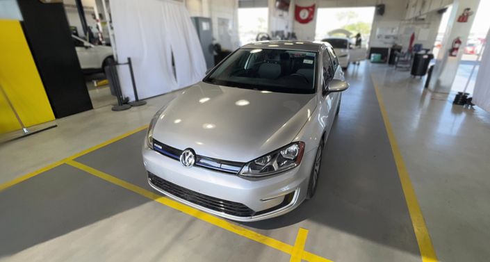 Thumbnail: 2016 Volkswagen e-Golf - 1