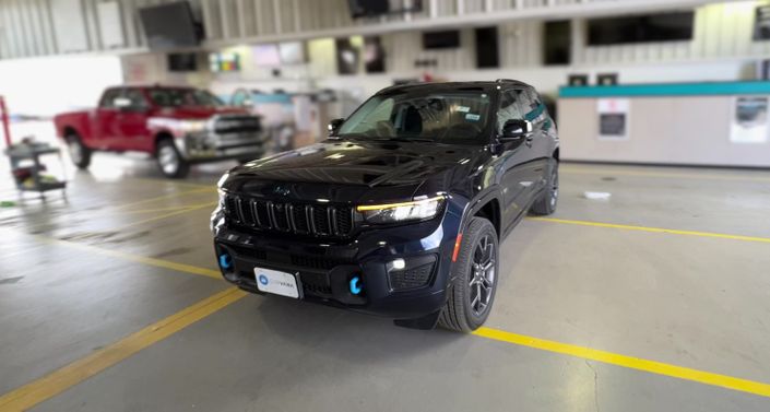 Thumbnail: 2023 Jeep Grand Cherokee - 1