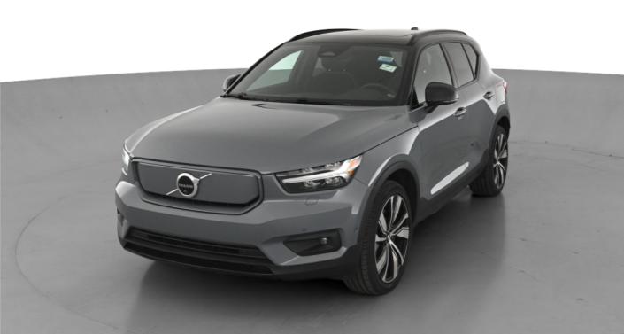 Thumbnail: 2022 Volvo XC40 - 1