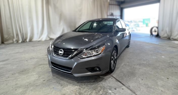 Thumbnail: 2017 Nissan Altima - 1