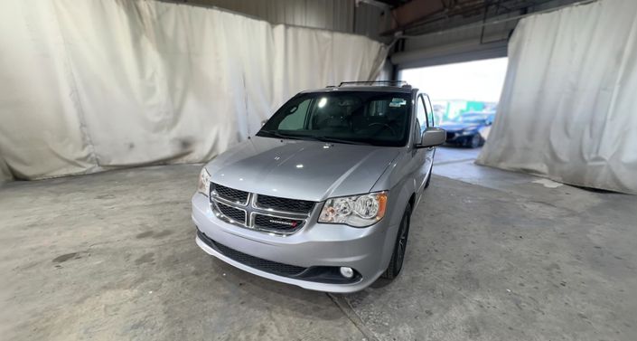 Thumbnail: 2017 Dodge Grand Caravan - 1