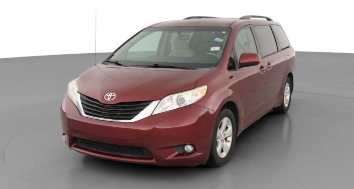 Thumbnail: 2014 Toyota Sienna - 1