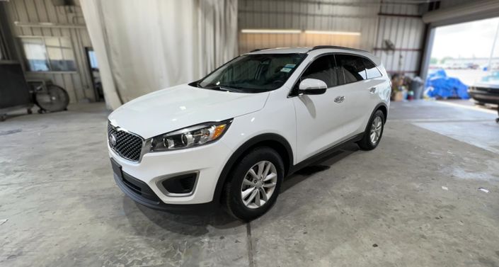 Thumbnail: 2018 Kia Sorento - 1