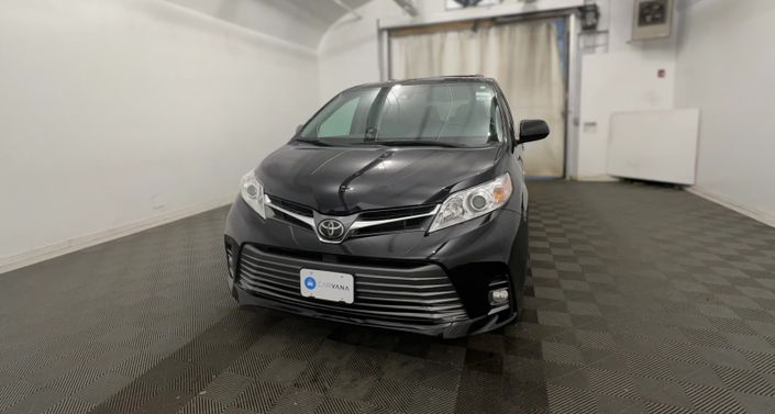 Thumbnail: 2019 Toyota Sienna - 1