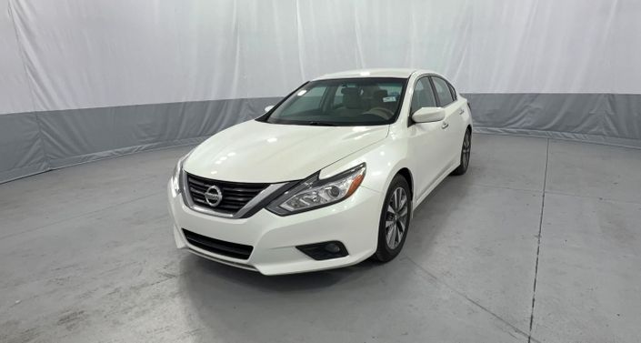 Thumbnail: 2017 Nissan Altima - 1
