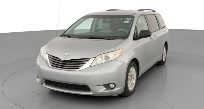 Thumbnail: 2013 Toyota Sienna - 1