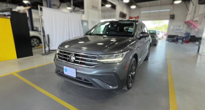 Thumbnail: 2022 Volkswagen Tiguan - 1