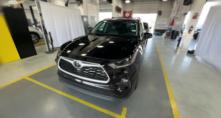 Thumbnail: 2021 Toyota Highlander - 1