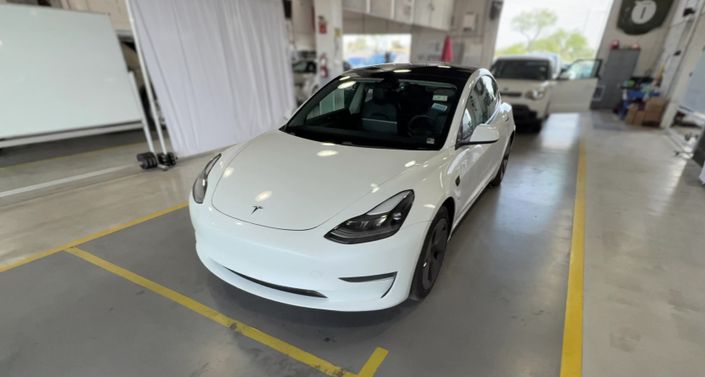 Thumbnail: 2021 Tesla Model 3 - 1